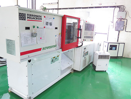 Plastic Injection Blow Moulding Machine